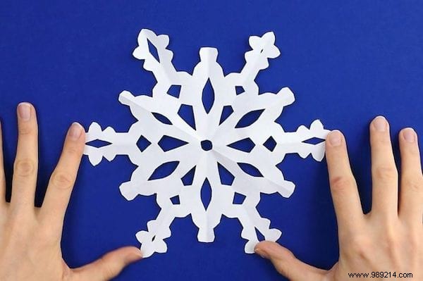 How to Make Paper Snowflakes: Easy 5-Minute Christmas Tutorial with 9 Free Patterns
