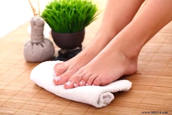 51 Proven Hydrogen Peroxide Uses for Health, Beauty, Cleaning, and Home Care