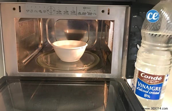 20 Proven White Vinegar Uses: Expert Cleaning Hacks for Home, Garden, and Beauty