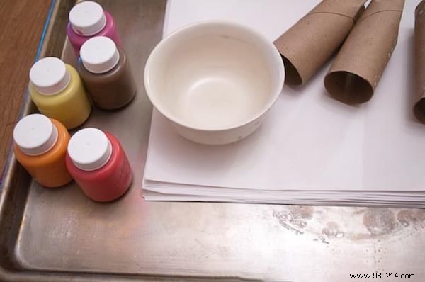 Fun Kids  Craft: DIY Painting Stamps from Toilet Paper Rolls