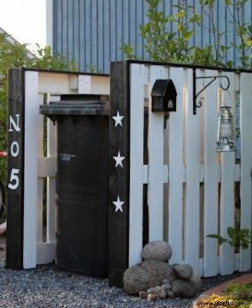 28 Proven DIY Ways to Hide Outdoor Trash Cans and Elevate Your Curb Appeal