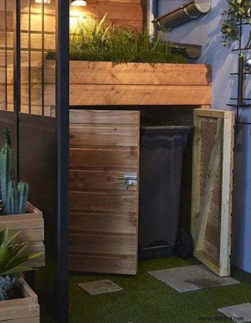 28 Proven DIY Ways to Hide Outdoor Trash Cans and Elevate Your Curb Appeal