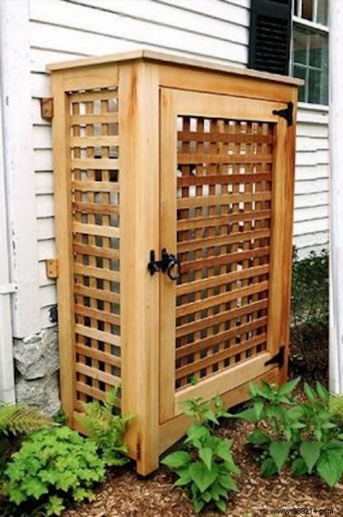 28 Proven DIY Ways to Hide Outdoor Trash Cans and Elevate Your Curb Appeal