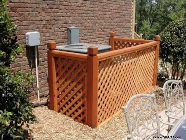 28 Proven DIY Ways to Hide Outdoor Trash Cans and Elevate Your Curb Appeal