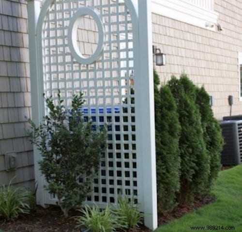 28 Proven DIY Ways to Hide Outdoor Trash Cans and Elevate Your Curb Appeal