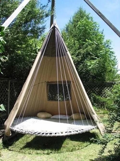 19 Genius Ways to Repurpose Your Old Trampoline in the Garden
