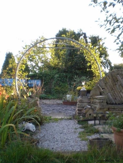 19 Genius Ways to Repurpose Your Old Trampoline in the Garden