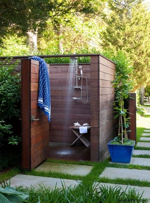 26 Easy DIY Outdoor Shower Ideas for Summer Refreshment