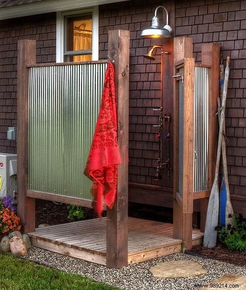 26 Easy DIY Outdoor Shower Ideas for Summer Refreshment