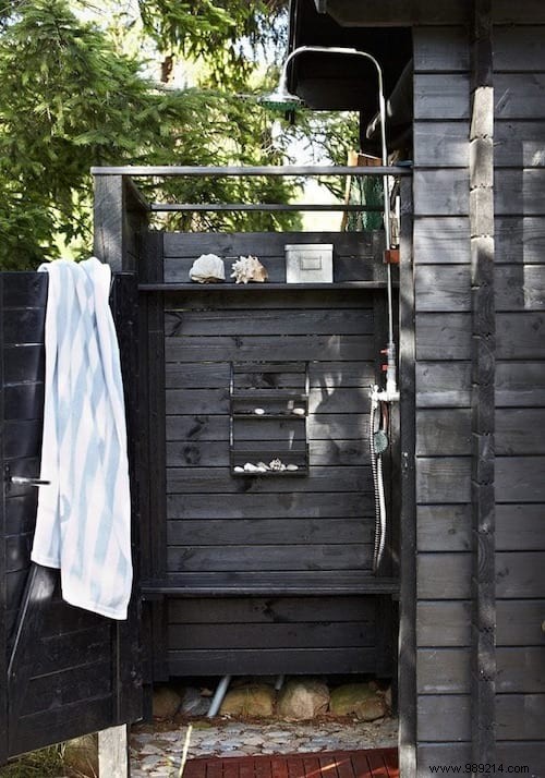 26 Easy DIY Outdoor Shower Ideas for Summer Refreshment