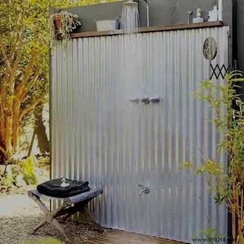 26 Easy DIY Outdoor Shower Ideas for Summer Refreshment