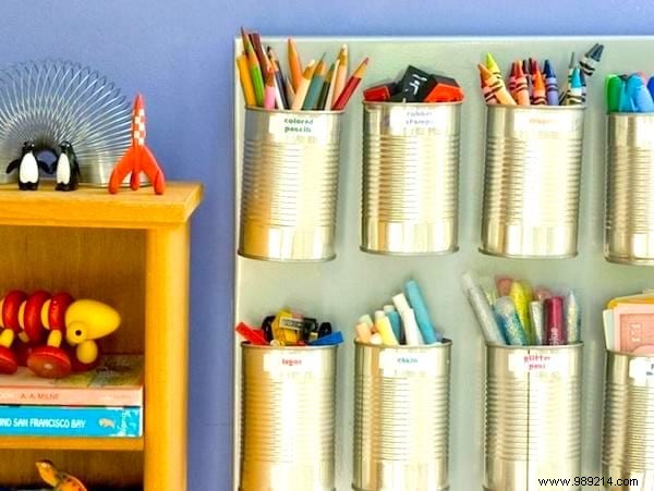 19 Genius DIY Ideas to Upcycle Tin Cans into Stylish Home and Garden Organizers