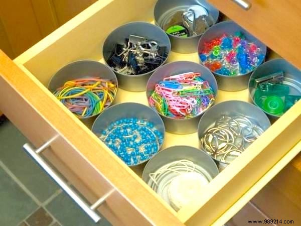 19 Genius DIY Ideas to Upcycle Tin Cans into Stylish Home and Garden Organizers