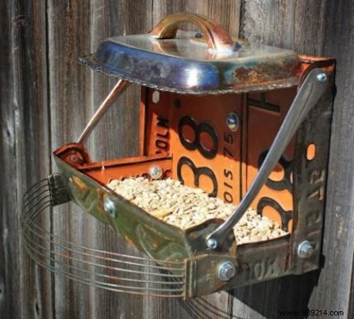 23 Simple DIY Bird Feeders for Winter: Help Backyard Birds Thrive with Easy Crafts