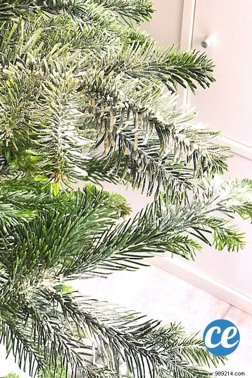 Easy DIY Snowy Christmas Tree: Baking Soda and Hairspray Trick