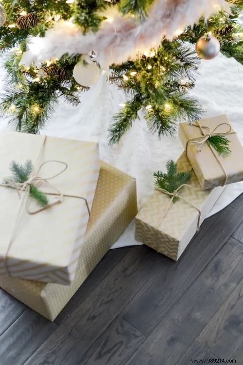 25 Easy, Creative & Budget-Friendly Christmas Gift Wrapping Ideas