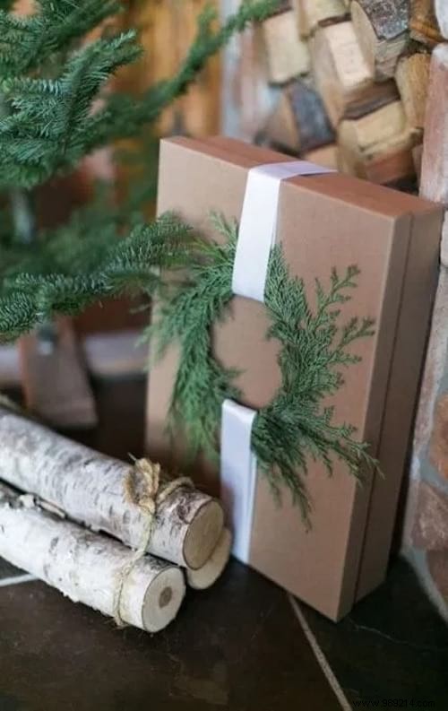25 Easy, Creative & Budget-Friendly Christmas Gift Wrapping Ideas