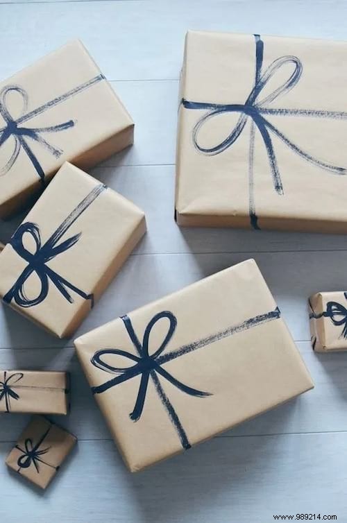 25 Easy, Creative & Budget-Friendly Christmas Gift Wrapping Ideas