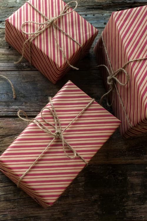 25 Easy, Creative & Budget-Friendly Christmas Gift Wrapping Ideas