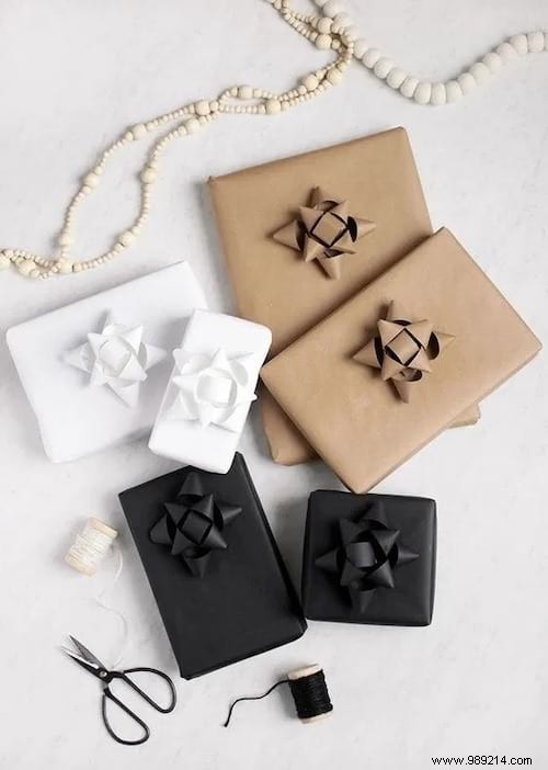 25 Easy, Creative & Budget-Friendly Christmas Gift Wrapping Ideas