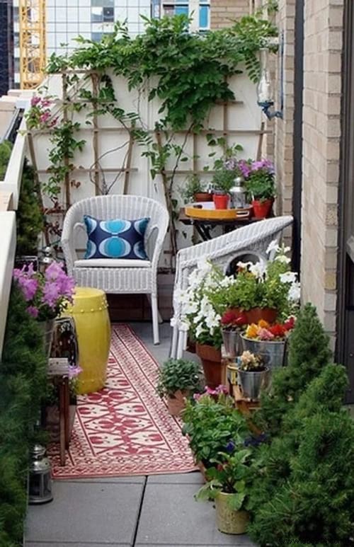 25 Budget-Friendly Balcony Decoration Ideas from a Professional Landscaper