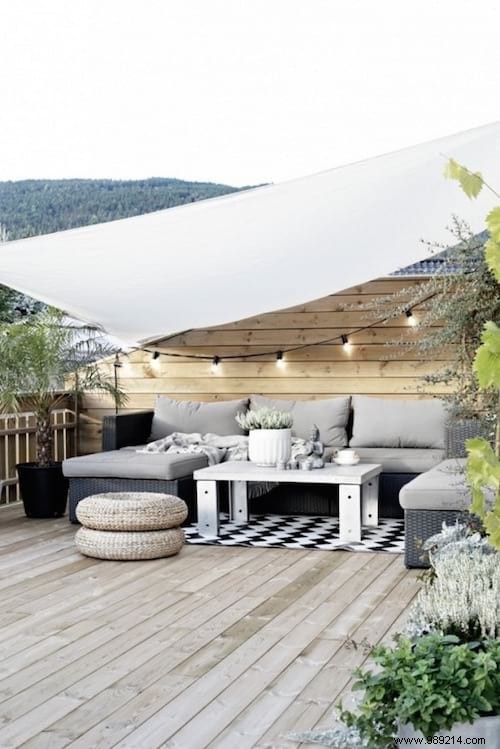 25 Budget-Friendly Balcony Decoration Ideas from a Professional Landscaper