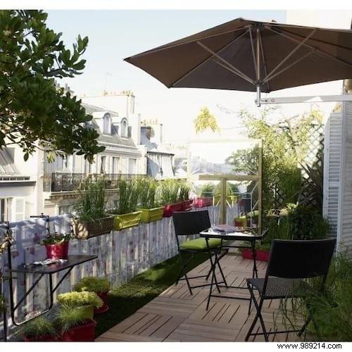 25 Budget-Friendly Balcony Decoration Ideas from a Professional Landscaper