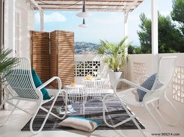 25 Budget-Friendly Balcony Decoration Ideas from a Professional Landscaper