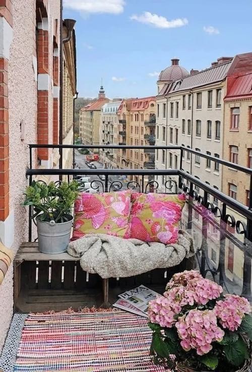25 Budget-Friendly Balcony Decoration Ideas from a Professional Landscaper
