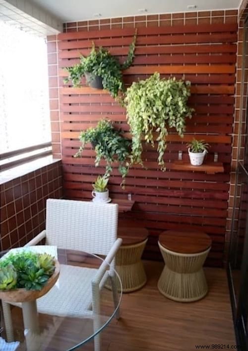 25 Budget-Friendly Balcony Decoration Ideas from a Professional Landscaper