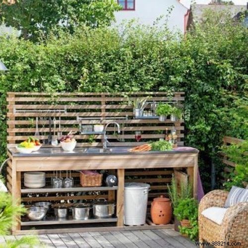 30 DIY Outdoor Kitchen Ideas Using Wooden Pallets: Simple Backyard Builds