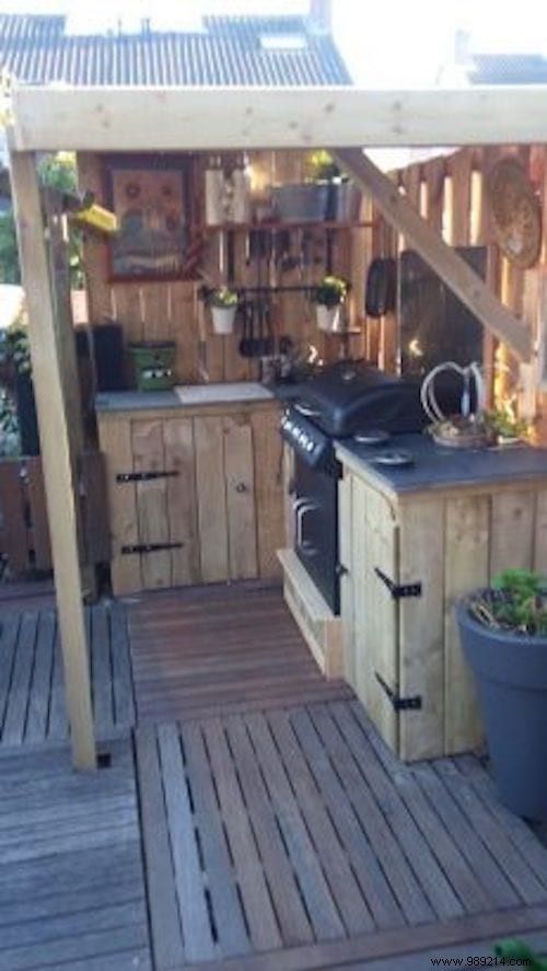 30 DIY Outdoor Kitchen Ideas Using Wooden Pallets: Simple Backyard Builds
