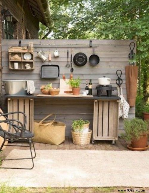 30 DIY Outdoor Kitchen Ideas Using Wooden Pallets: Simple Backyard Builds