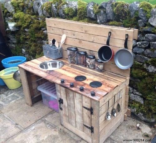 30 DIY Outdoor Kitchen Ideas Using Wooden Pallets: Simple Backyard Builds