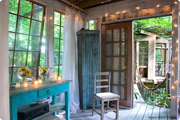 Architect Peter Bahouth s Dream Treehouse: Elevated Living Among the Treetops