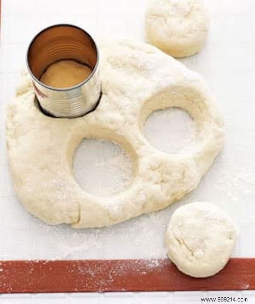 48 Genius DIY Ideas to Upcycle Empty Tin Cans into Stylish Home Essentials