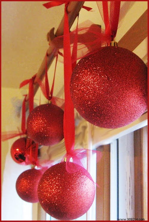 30 Easy, Budget-Friendly Last-Minute Christmas DIY Decoration Ideas