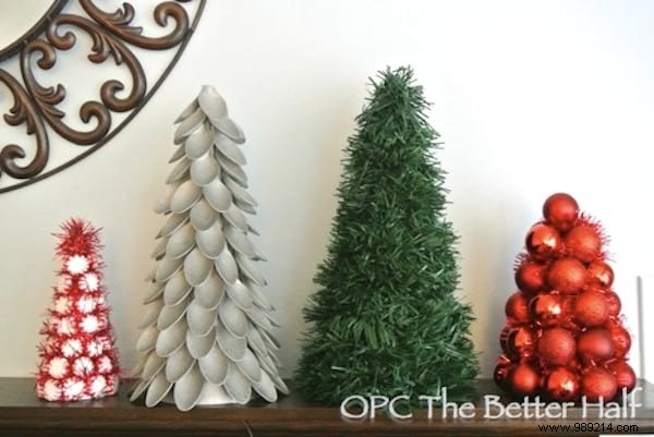 30 Easy, Budget-Friendly Last-Minute Christmas DIY Decoration Ideas