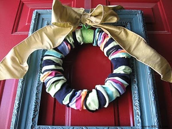 30 Easy, Budget-Friendly Last-Minute Christmas DIY Decoration Ideas