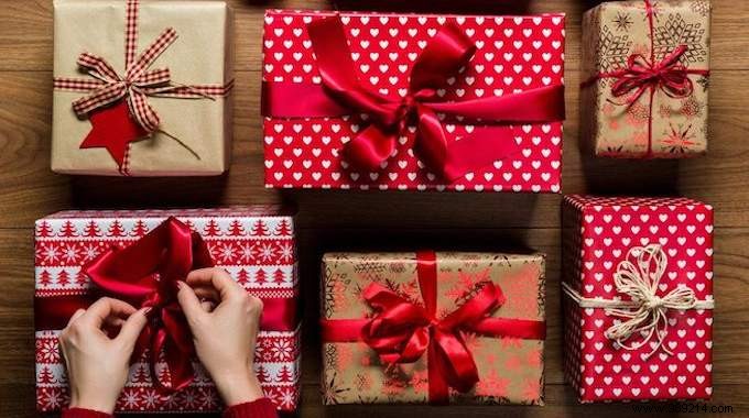 How to Wrap Gifts Like a Pro in 5 Simple Steps