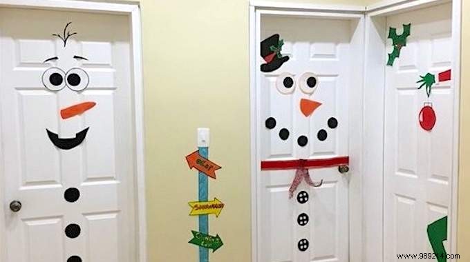 Easy 5-Minute DIY Paper Snowman Door Decoration – Kid-Friendly & Budget Christmas Craft