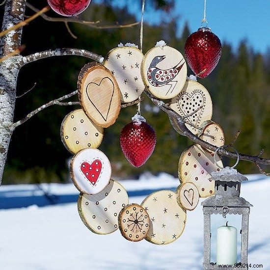 20 Stunning DIY Christmas Decorations Using Wooden Logs – Rustic Holiday Inspiration