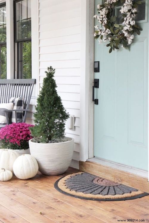 28 Budget-Friendly DIY Ideas to Transform Your Garden and Terrace