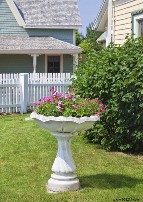 11 Easy and Budget-Friendly DIY Garden Decoration Ideas