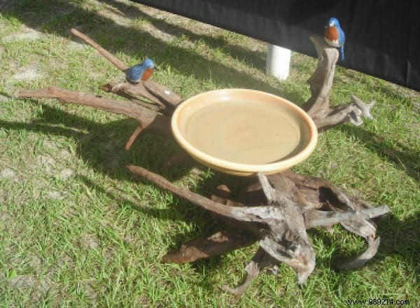 11 Easy and Budget-Friendly DIY Garden Decoration Ideas