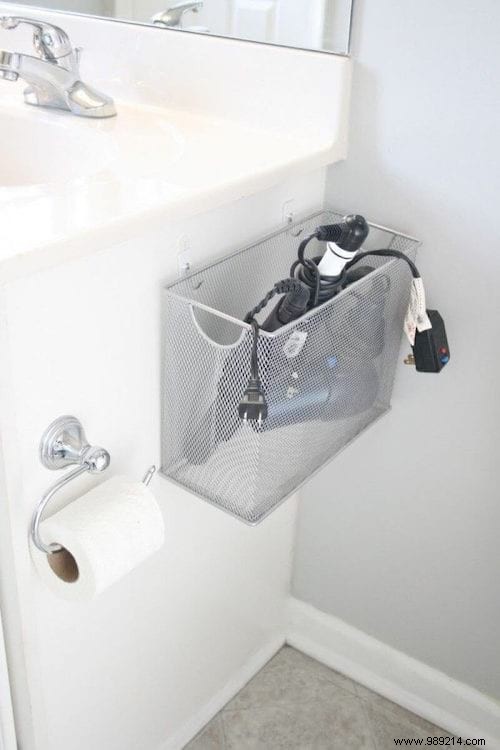 35 Smart, Budget-Friendly Ideas to Organize Your Small Bathroom and Maximize Space
