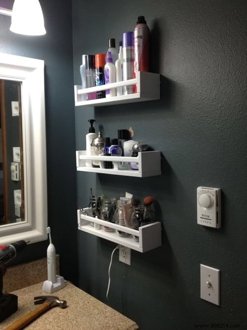 35 Smart, Budget-Friendly Ideas to Organize Your Small Bathroom and Maximize Space