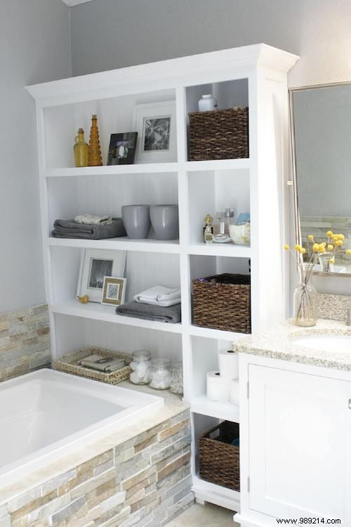 35 Smart, Budget-Friendly Ideas to Organize Your Small Bathroom and Maximize Space