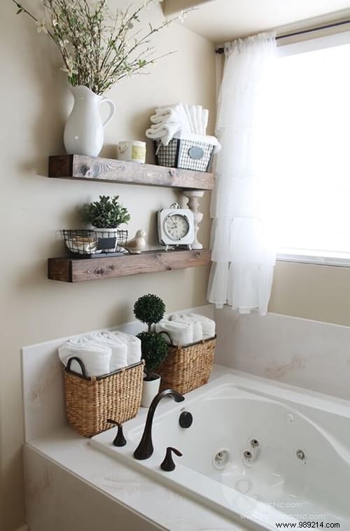 35 Smart, Budget-Friendly Ideas to Organize Your Small Bathroom and Maximize Space