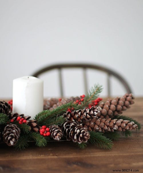 25 Easy, Budget-Friendly Christmas Pine Cone Decoration Ideas